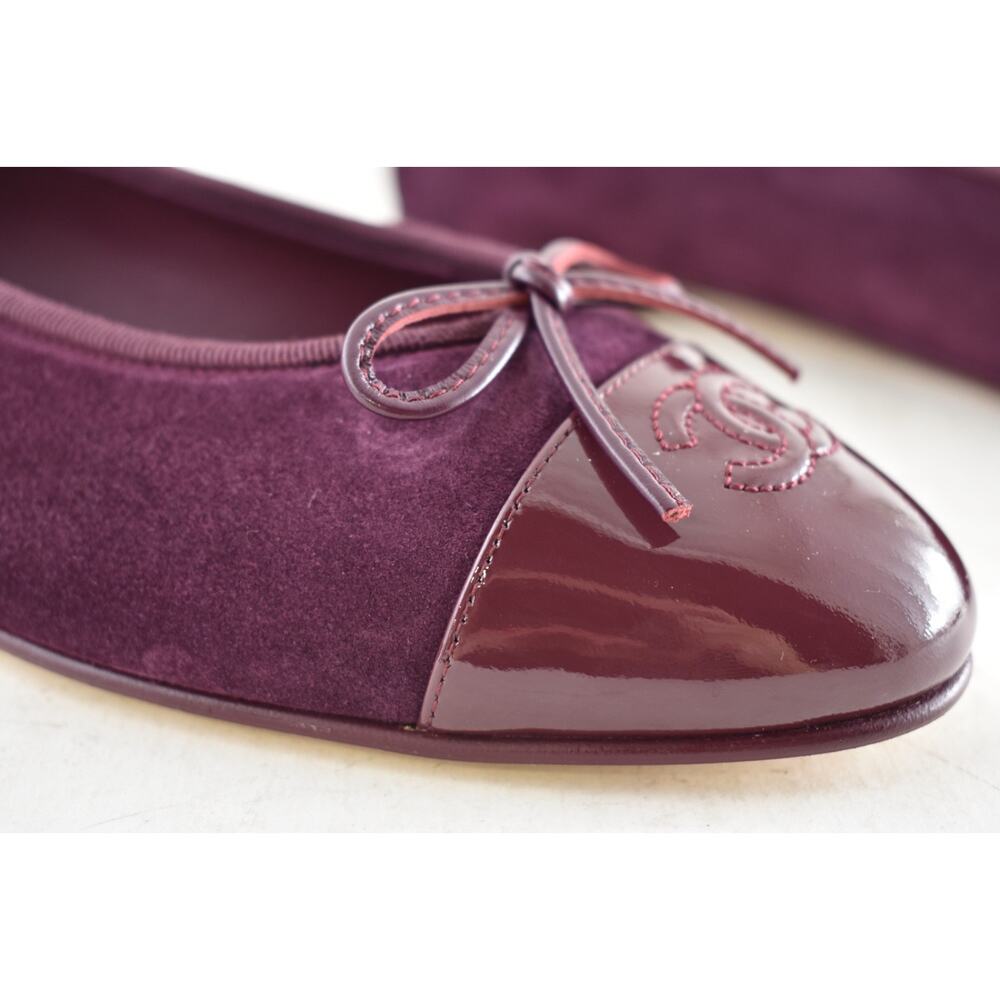Chanel 26A Burgundy Red Purple Suede Patent CC Logo Ballet Ballerina Flat 37 - Picture 8 of 16